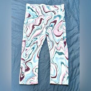 Athleta Ultimate Stash Pocket Leggings Cropped Marble Oil Swirl Blue Pink L